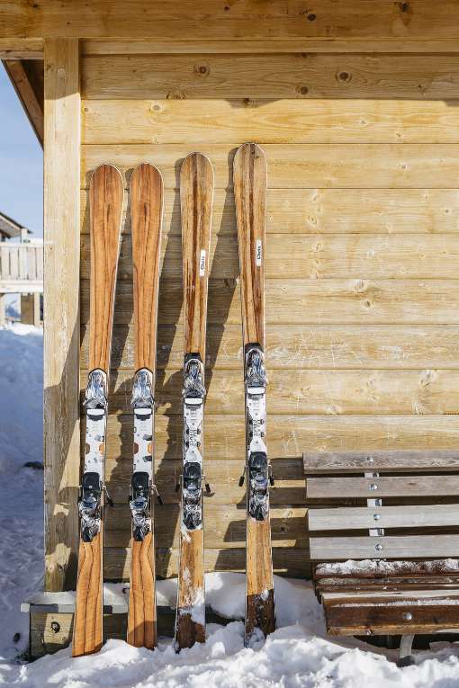 Bild 5: Furnierte Skier sind ein echter Blickfang. Foto: IFN